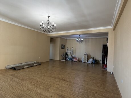 4 otaqlı mənzil, 157 m², 28 May: 365 000 ₼ 2