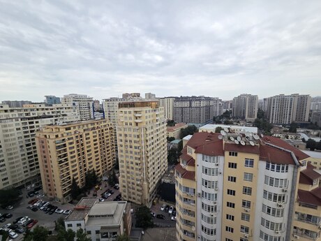 4 otaqlı mənzil, 200 m², 28 May: 470 000 ₼ 4