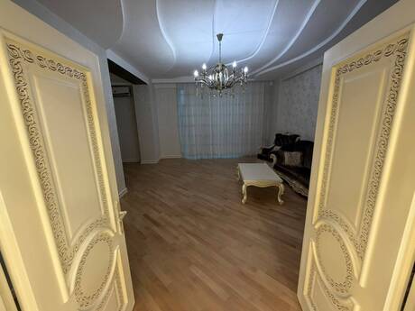 5-room apartment for rent, 220 m², Nizami: 1 500 ₼/mo 2