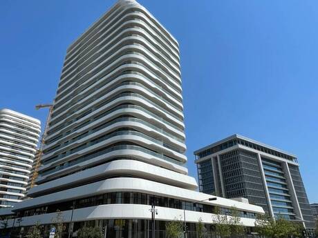 4 otaq · 220 m² · 6/20 mərtəbə, Ağ şəhər