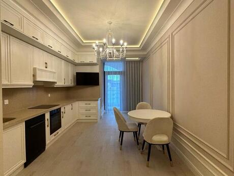 Kirayə 4 otaqlı mənzil, 220 m², Ağ şəhər: 6 000 ₼/ay 5