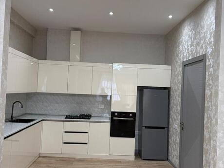 Kirayə 2 otaqlı mənzil, 100 m², 28 May: 1 200 ₼/ay 4