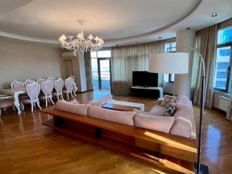 Elan №6398249 - Bakı, Sahil m., 4 otaqlı, 215 m², 13/15 mərtəbə