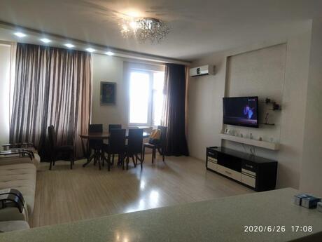 Elan №6398399 - Bakı, Memar Əcəmi m., 3 otaqlı, 85 m², 15/18 mərtəbə