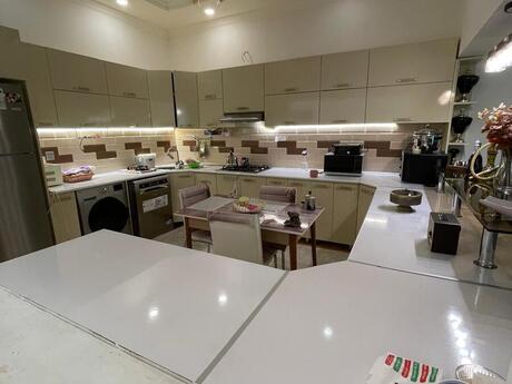 6 otaqlı həyət evi, 230 m², Yeni Ramana: 132 000 ₼ 3