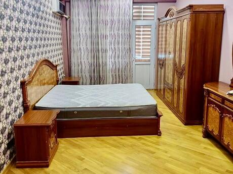 Kirayə 3 otaqlı mənzil, 140 m², 8 Noyabr: 900 ₼/ay 3