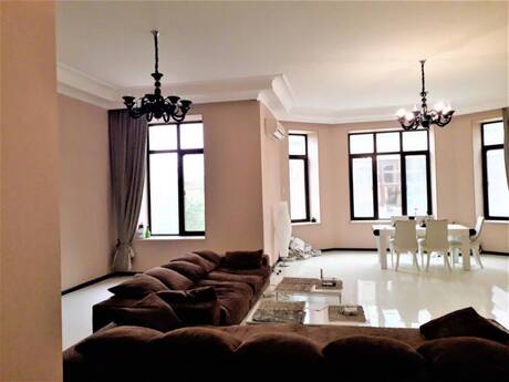7 otaqlı həyət evi, 400 m², Şüvəlan: 450 000 ₼ 2