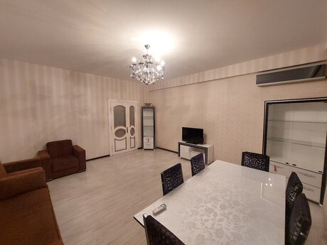Azadlıq Prospektidə 2 otaqlı yeni tikili mənzil kirayə verilir, 88 m², 750 AZN/ay, şəkil 2 / 12