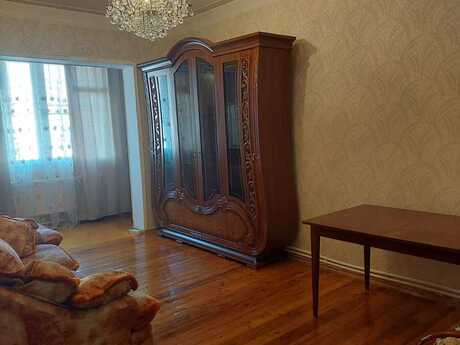 3-room apartment for rent, 80 m², Həzi Aslanov: 650 ₼/mo 2