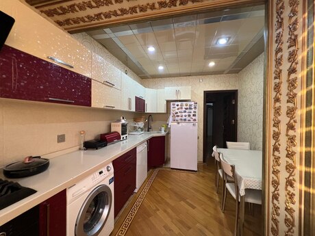 3 otaqlı mənzil, 95 m², Bakıxanov: 255 000 ₼ 3