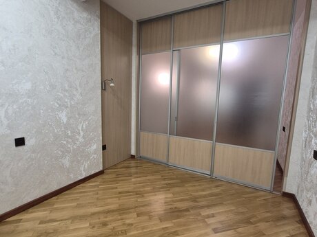 2-room apartment, 74 m², Azadlıq Prospekti: 229 000 ₼ 3