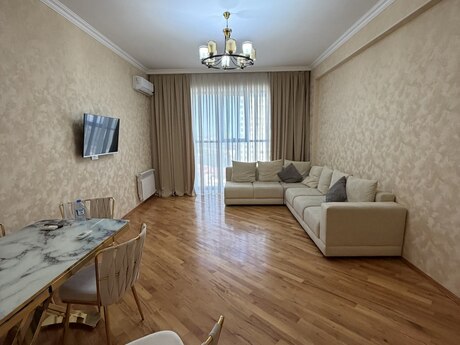 2 otaq · 83 m² · 12/17 mərtəbə, Qara Qarayev