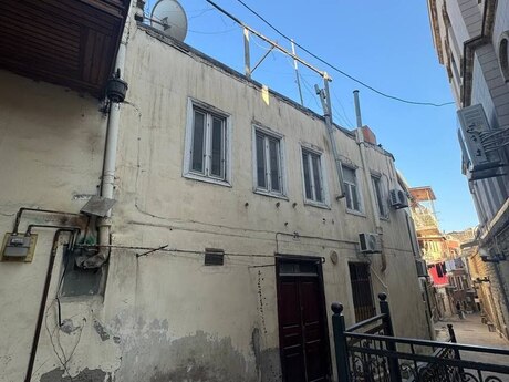 6 İçəri Şəhər