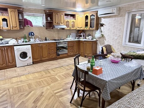 5 otaqlı həyət evi, 200 m², Binə: 135 000 ₼ 3
