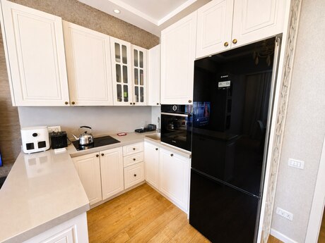 3 otaqlı mənzil, 107 m², Nərimanov: 379 000 ₼ 2