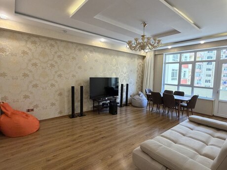 2 rooms · 81 m² · floor 8/18, Yeni Yasamal