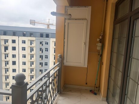 3-комнатная квартира, 79 м², 28 May: 292 000 ₼ 5