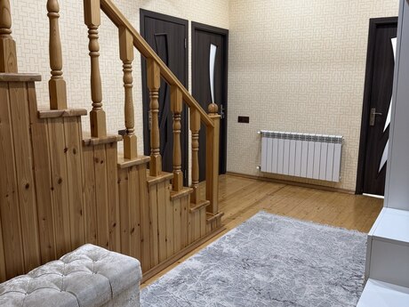 4 rooms · 210 m² · floor 2/2, 20 Yanvar