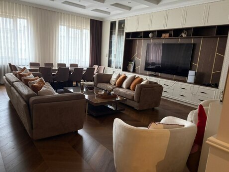 7 otaqlı mənzil, 285 m², 28 May: 1 400 000 ₼ 3