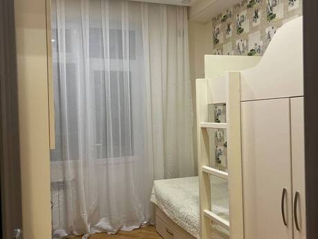3-room apartment for rent, 90 m², Neftçilər: 800 ₼/mo 5