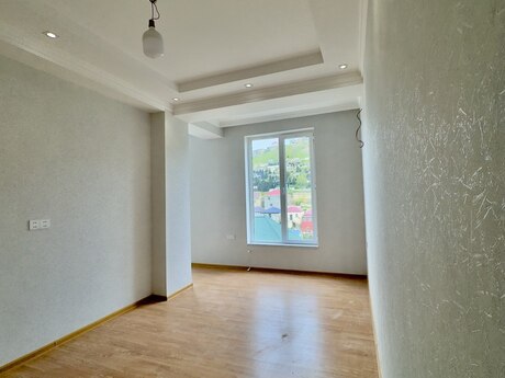3 otaq · 71 m² · 2/5 mərtəbə, Badamdar