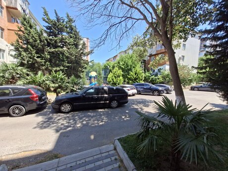 2 otaq · 32 m² · 4/5 mərtəbə, Memar Əcəmi