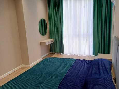 4-room apartment for rent, 173 m², Bakmil: 2 000 ₼/mo 3