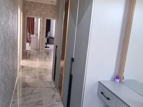 4 otaqlı həyət evi, 120 m², Binə: 150 000 ₼ 2