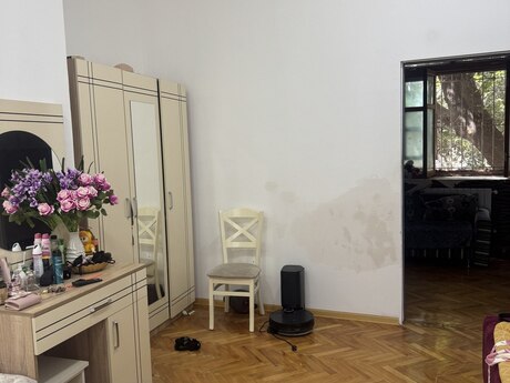 Kirayə 4 otaqlı mənzil, 65 m², 28 May: 1 000 ₼/ay 4