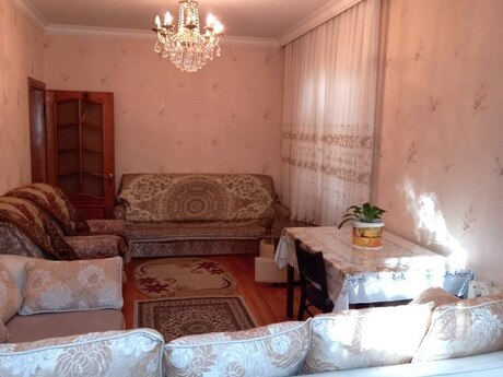 Объявление №6399510 - Баку, м. Халглар Достлугу, 4-комн., 100 м², 2/10 этаж