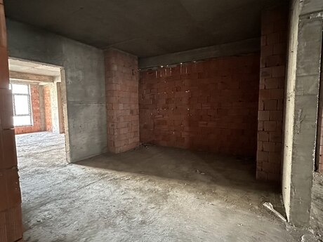 3 otaqlı mənzil, 158 m², 28 May: 390 000 ₼ 2