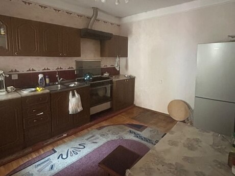 Kirayə 4 otaqlı mənzil, 80 m², Nizami: 200 ₼/ay 5