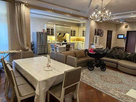 4 otaqlı mənzil, 174 m², 28 May: 535 000 ₼ 2