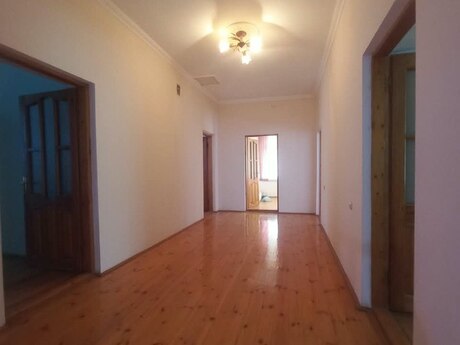 11 otaqlı həyət evi, 300 m², Sulutəpə: 250 000 ₼ 2