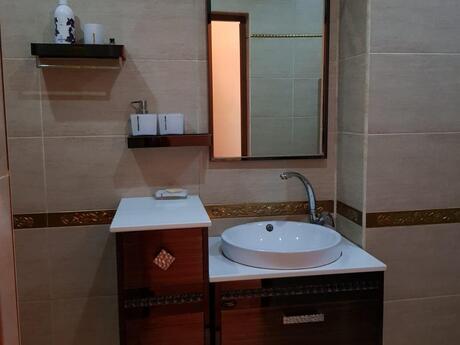 3 otaqlı mənzil, 97 m², 8 Noyabr: 295 000 ₼ 5