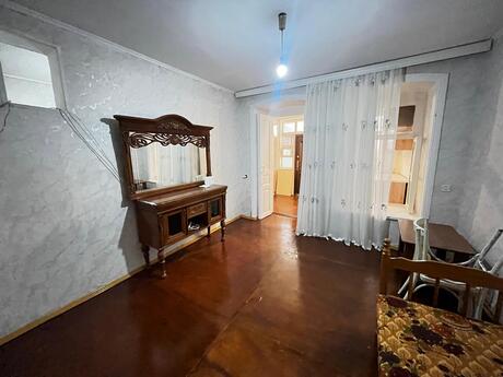 Elan №6399747 - Bakı, Nizami m., 2 otaqlı, 40 m², 1/3 mərtəbə