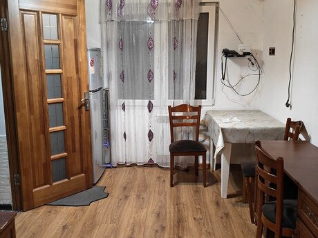 1 otaq · 30 m² · 2/2 mərtəbə, İçəri Şəhər