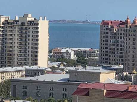 4 otaqlı mənzil, 220 m², Nizami: 830 000 ₼ 3