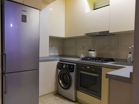 Kirayə 4 otaqlı mənzil, 100 m², 8 Noyabr: 1 199 ₼/ay 4
