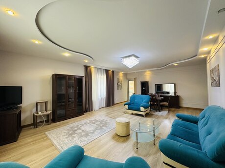 Kirayə 3 otaqlı mənzil, 127 m², Nəsimi: 1 200 ₼/ay 3