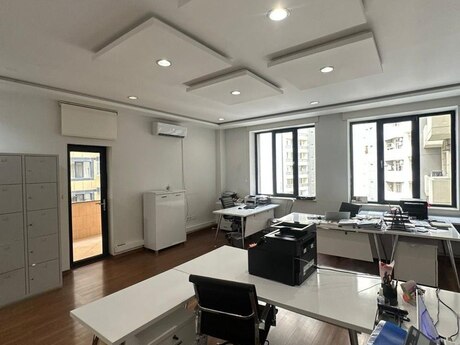 7-room apartment, 330 m², Nizami: 880 000 ₼ 3