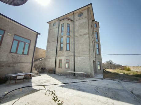 Elan №6400023 - Bakı, Atyalı q., 6 otaqlı, 400 m²