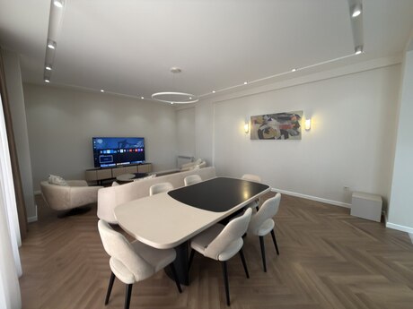 3-room apartment for rent, 180 m², İzmir Residence: 3 000 ₼/mo 5