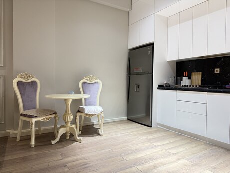 3-room apartment for rent, 145 m², İçəri Şəhər: 90 ₼/mo 2