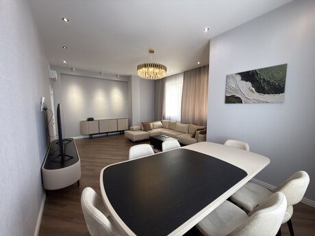 Kirayə 3 otaqlı mənzil, 125 m², İzmir Residence: 2 200 ₼/ay 4