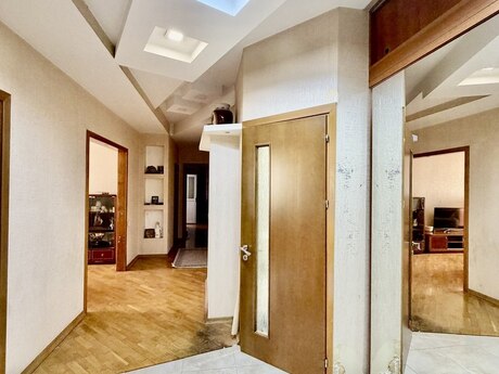 Elan №6400324 - Bakı, Neftçilər m., 4 otaqlı, 127 m², 2/16 mərtəbə