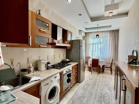 4-комнатная квартира, 127 м², Neftçilər: 305 000 ₼ 4