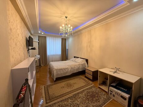 4-room apartment, 138 m², 28 May: 385 000 ₼ 3