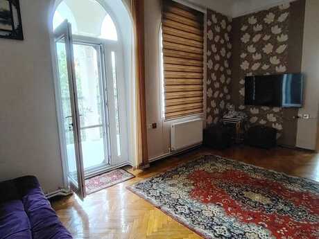 Kirayə 2 otaqlı mənzil, 90 m², 28 May: 1 100 ₼/ay 5