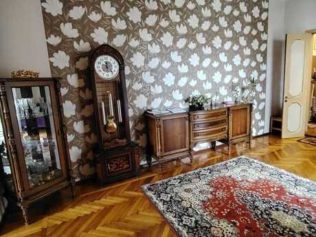 Kirayə 2 otaqlı mənzil, 90 m², 28 May: 1 100 ₼/ay 2